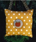 Tiny Pumpkin Button EEF475